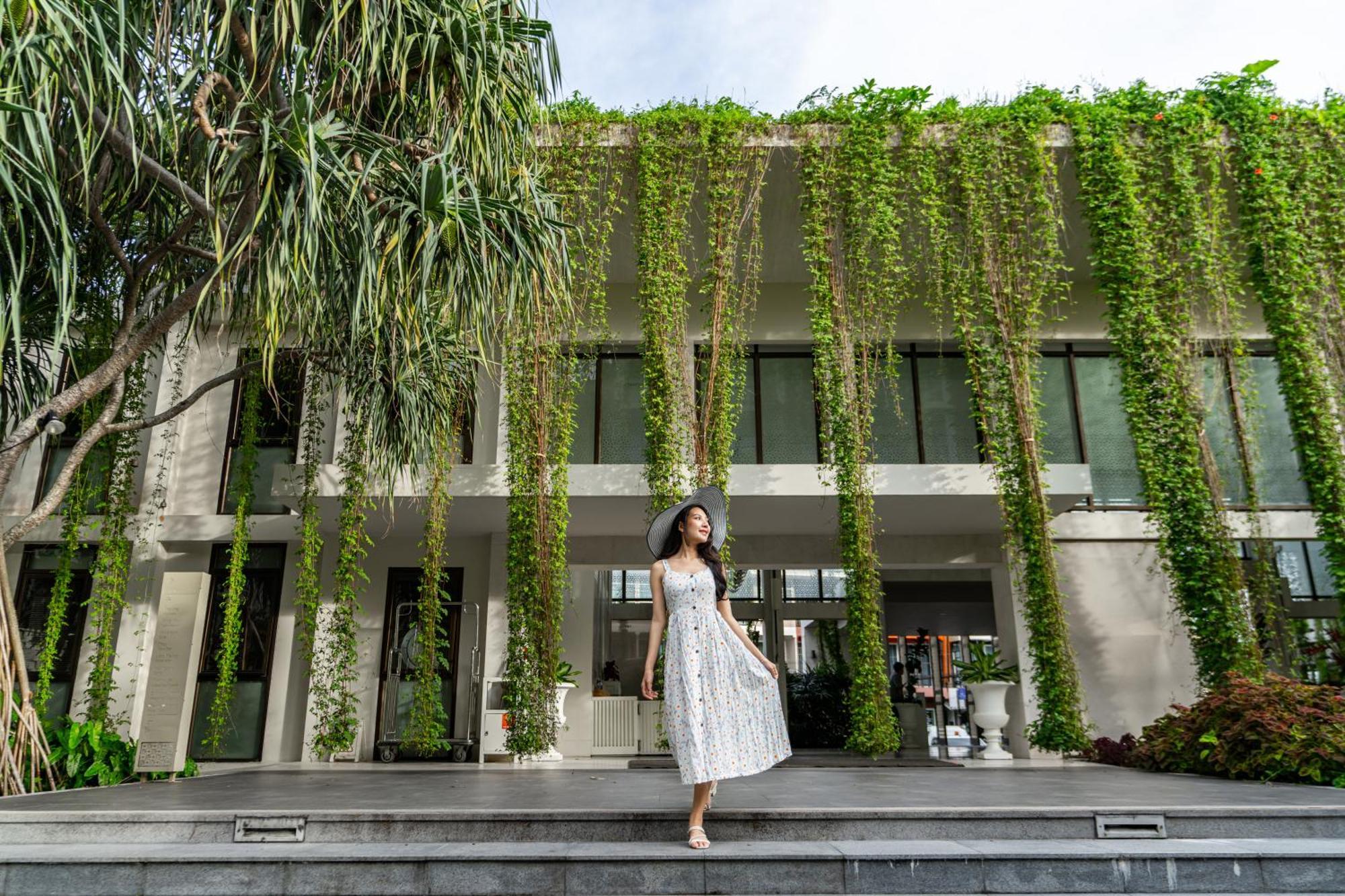 Proud Phuket, Naiyang מלון