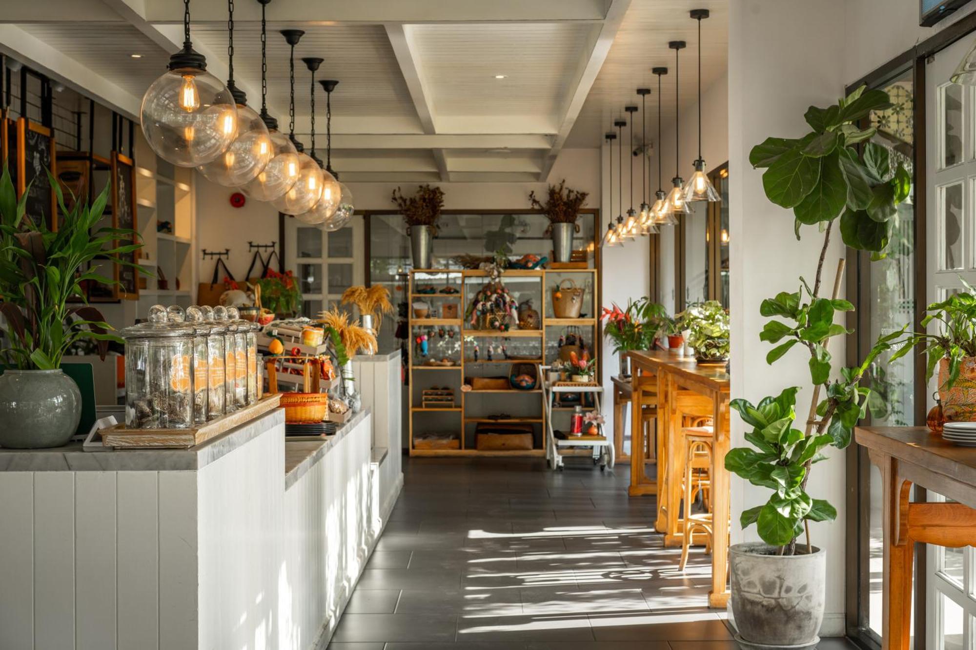 Proud Phuket, Naiyang 酒店